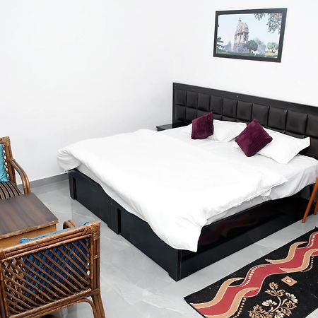 Khajuraho Glory Homestay Exterior foto