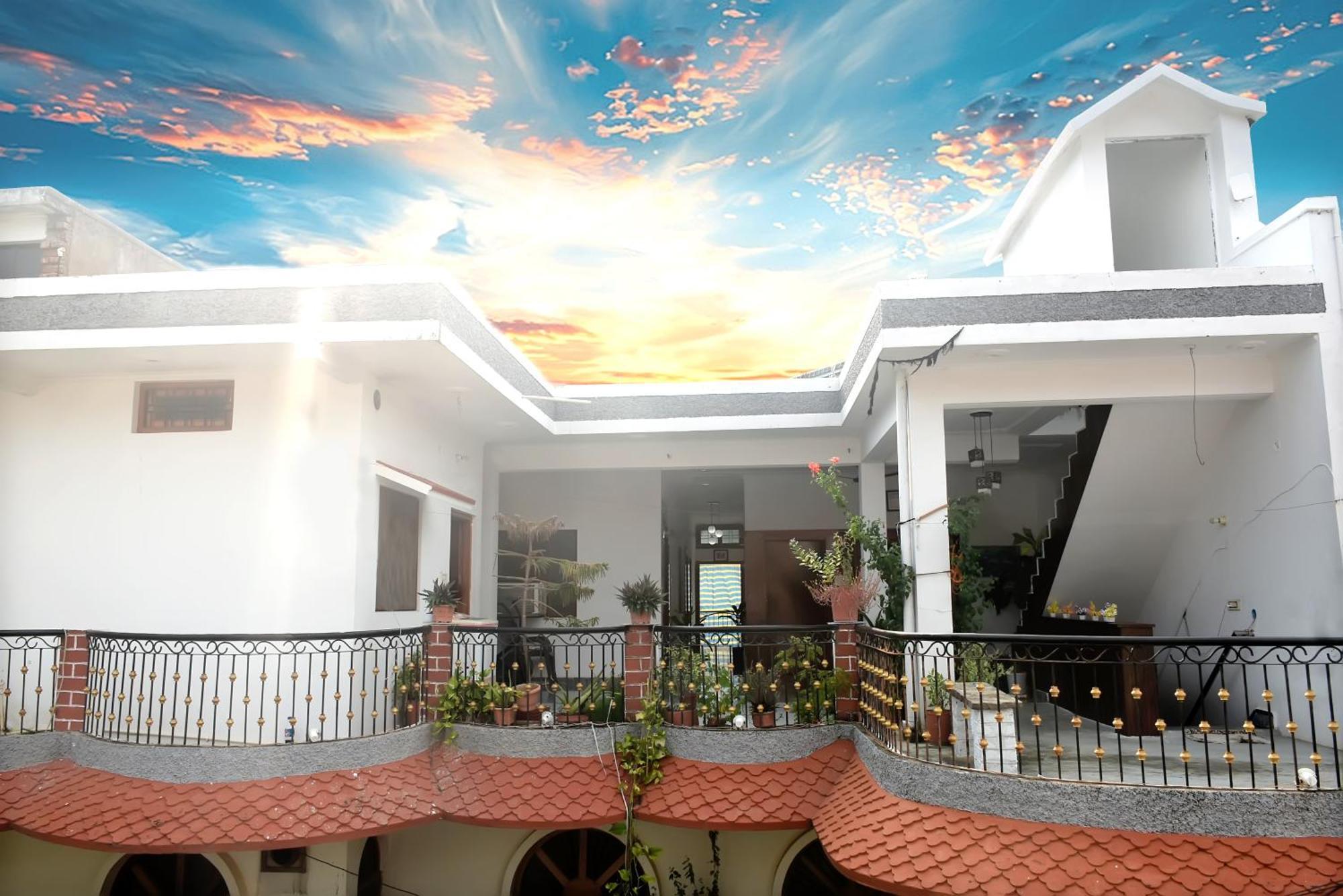 Khajuraho Glory Homestay Exterior foto