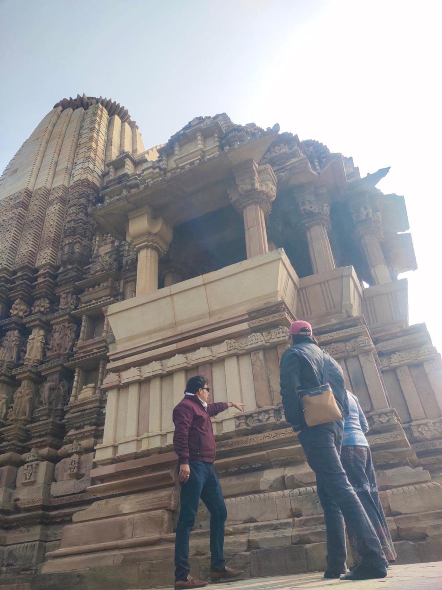 Khajuraho Glory Homestay Exterior foto